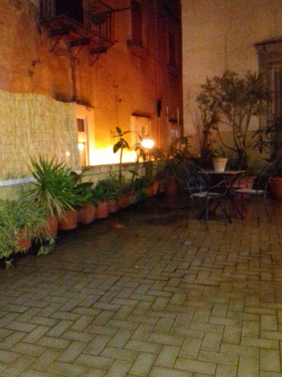 La Terrazza Di Dante Acomodação com café da manhã Nápoles Exterior foto
